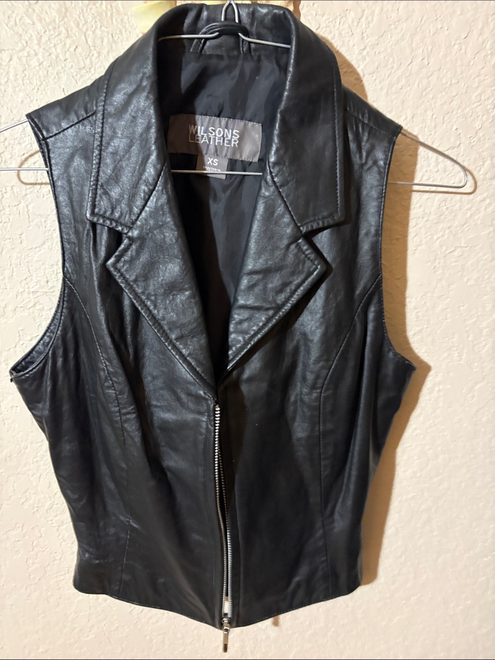 Wilsons Leather Black Sleeveless Zip-Front Leather Vest